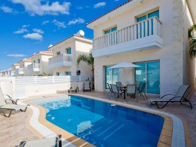 Amadora Luxury Villas Protaras