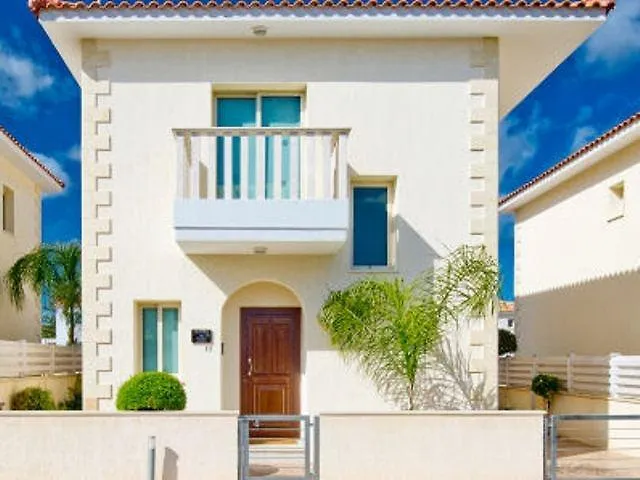 Amadora Luxury Villas Protaras 0*, Pernera